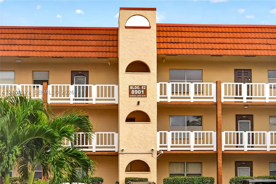 8901 Sunrise Lakes Blvd #204, Sunrise, FL 33322 - #3