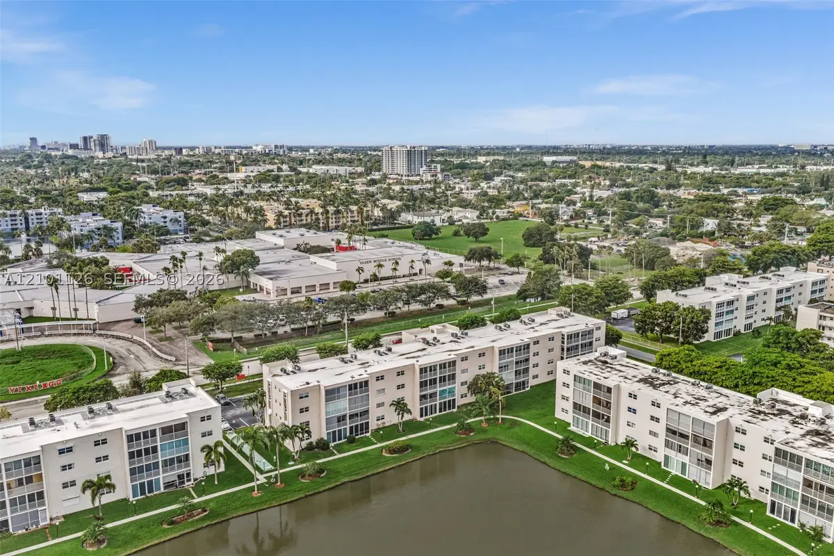 315 SE 11th Ter #203, Dania Beach, FL 33004 - #1