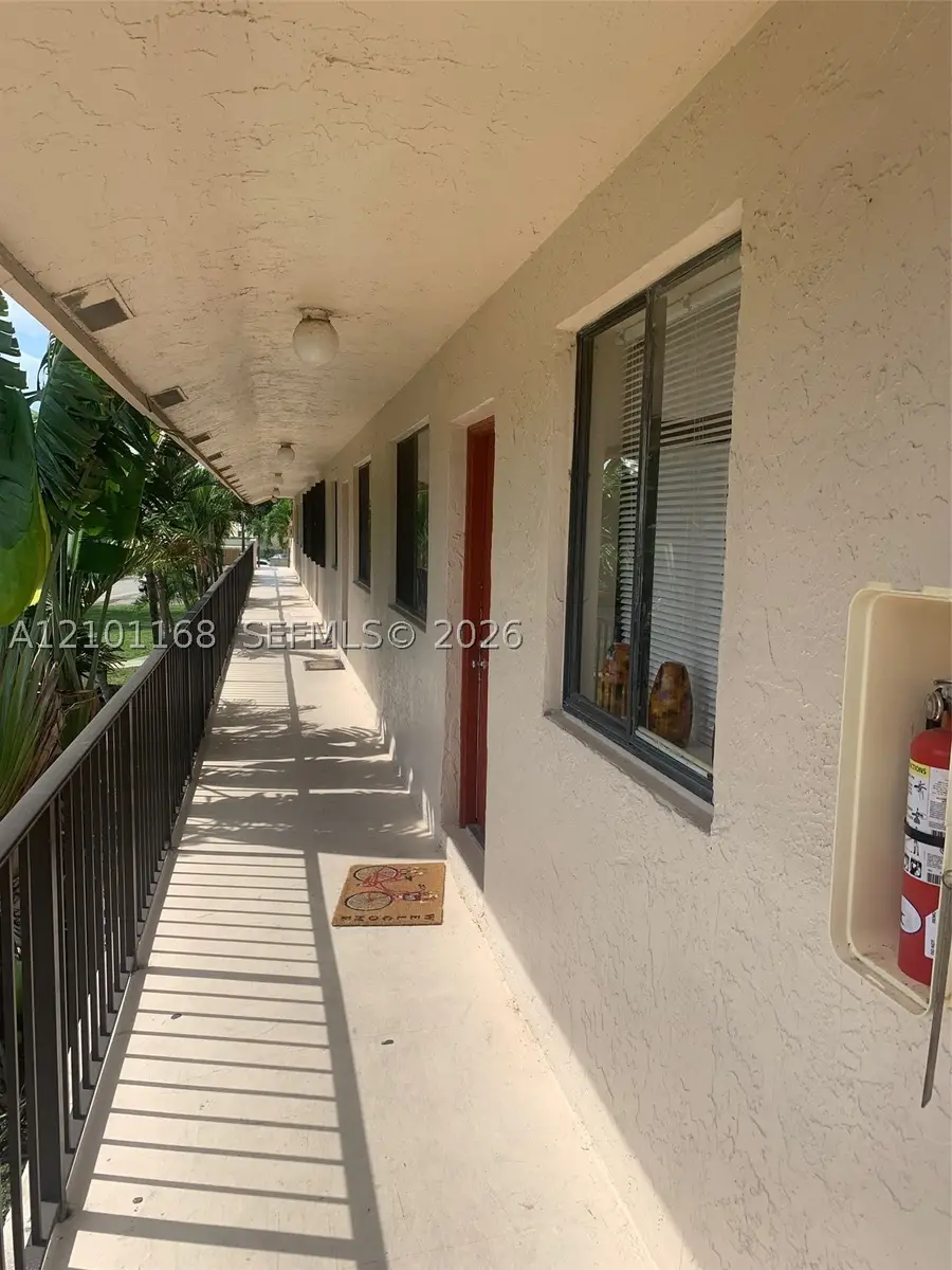 300 Nottingham Cir #J, Greenacres, FL 33463 - #2