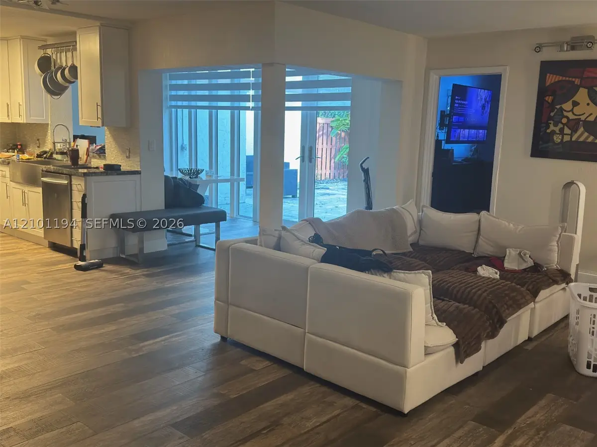 323 Ives Dairy Rd #323-08, Miami, FL 33179 - #1