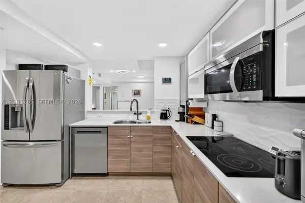 529 E Sheridan St #3041, Dania Beach, FL 33004