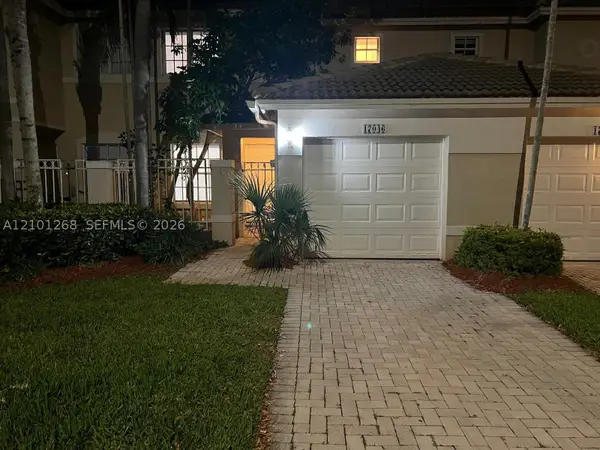 17046 NW 22nd St, Pembroke Pines, FL 33028