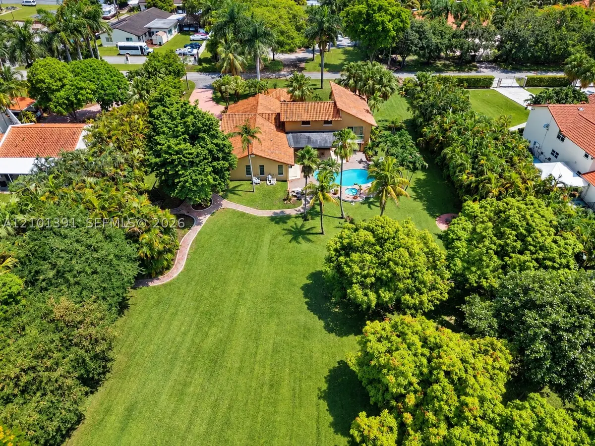 10010 NW 135th St, Hialeah Gardens, FL 33018 - #1