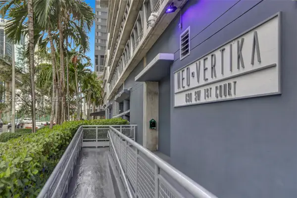 690 SW 1st Ct #1828, Miami, FL 33130