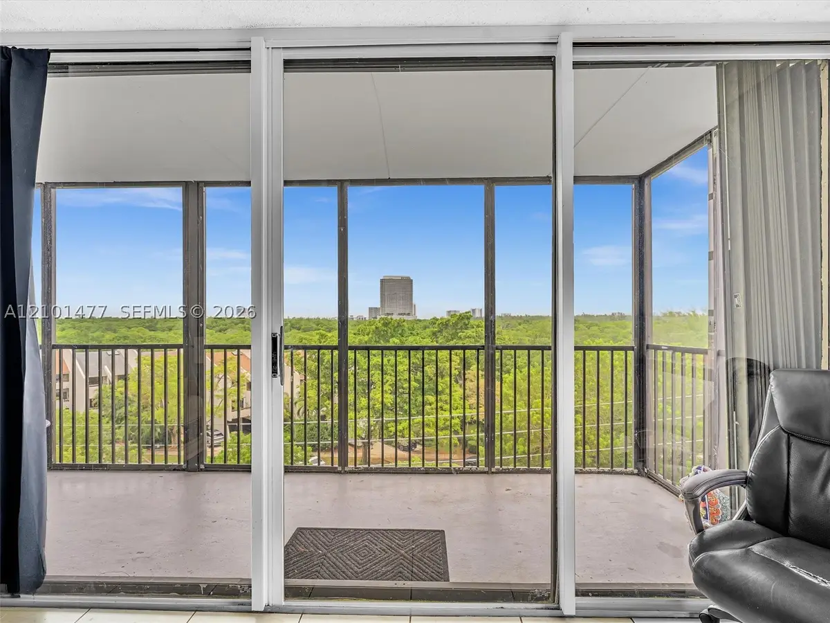 2500 NE 135th St #C502, North Miami, FL 33181 - #1