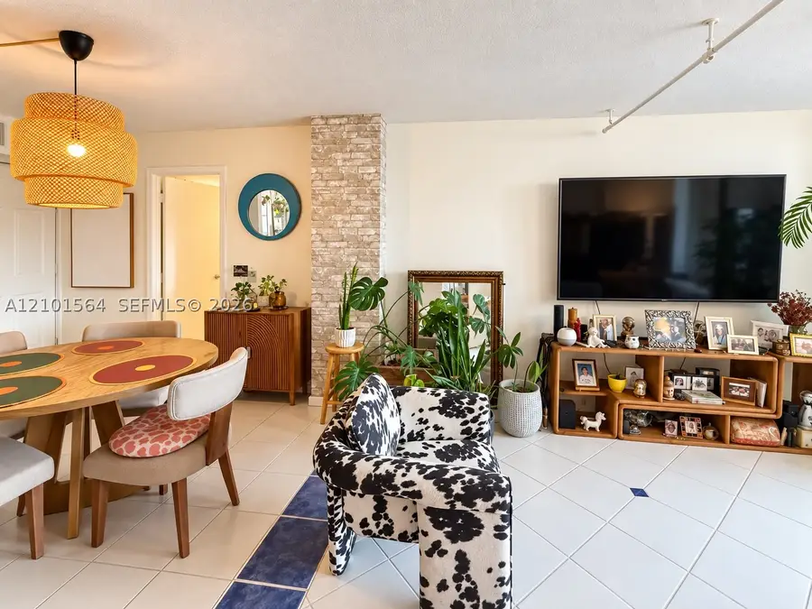 3101 N Country Club Dr #307, Aventura, FL 33180 - #3