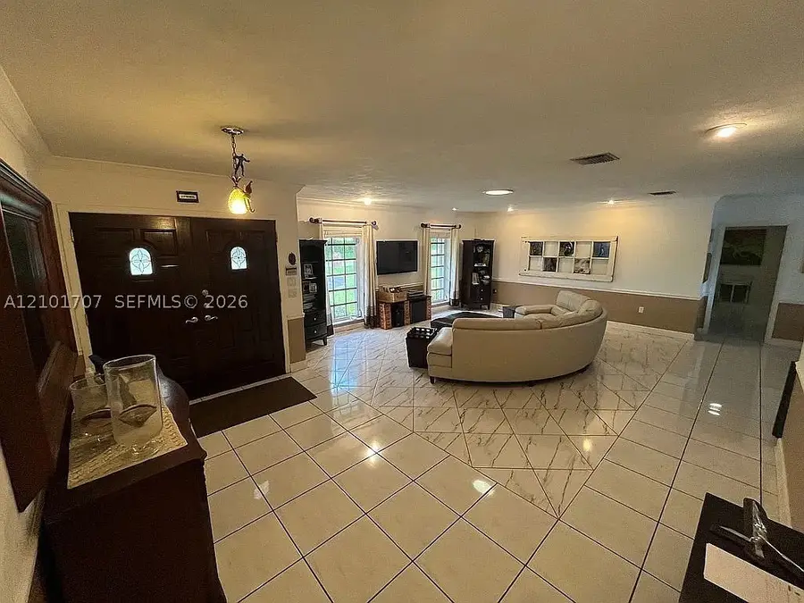 13250 N Calusa Club Dr, Miami, FL 33186 - #3