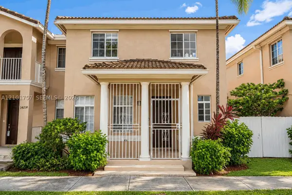 14218 SW 272nd St, Homestead, FL 33032