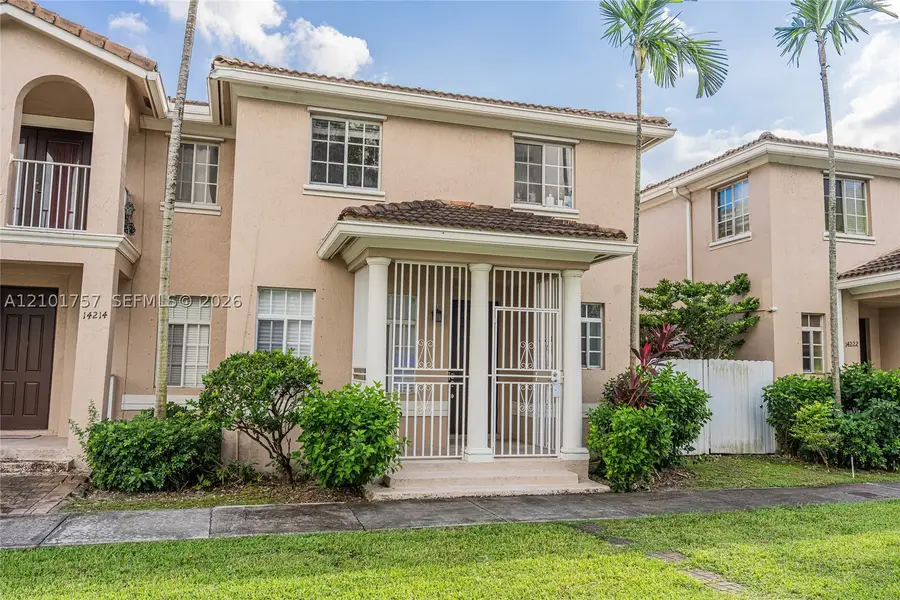 14218 SW 272nd St, Homestead, FL 33032 - #2