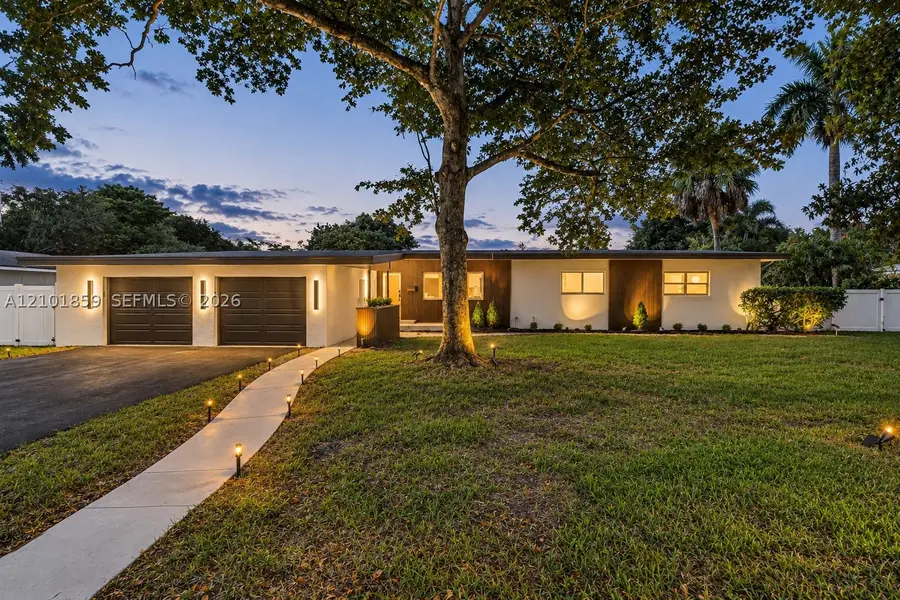 724 Garden Ct, Plantation, FL 33317 - #2