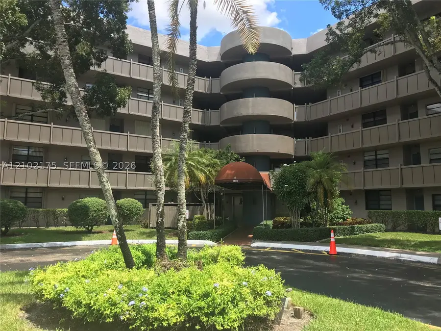 1101 Colony Point Cir #206, Pembroke Pines, FL 33026 - #3