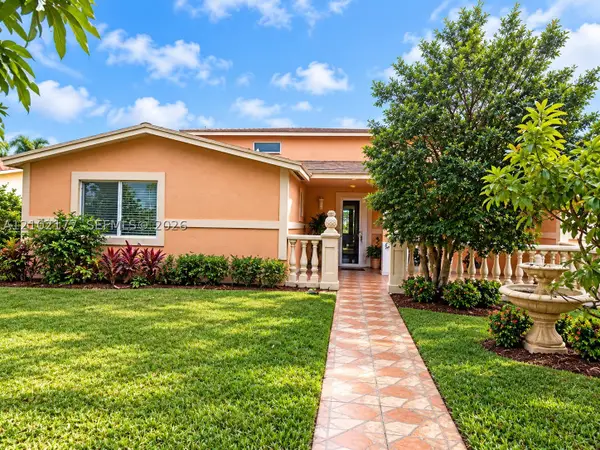 3640 NW 39th St, Lauderdale Lakes, FL 33309