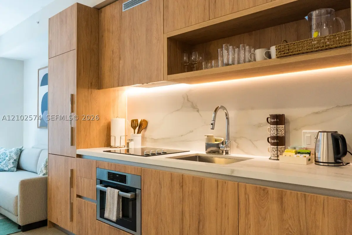 11 NE 6th St #204, Miami, FL 33132 - #1