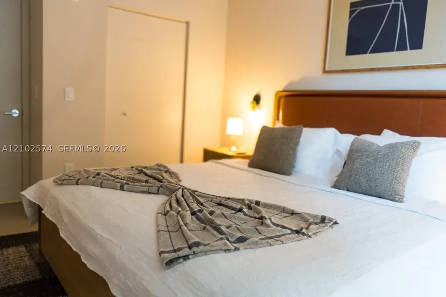 11 NE 6th St #204, Miami, FL 33132 - #3