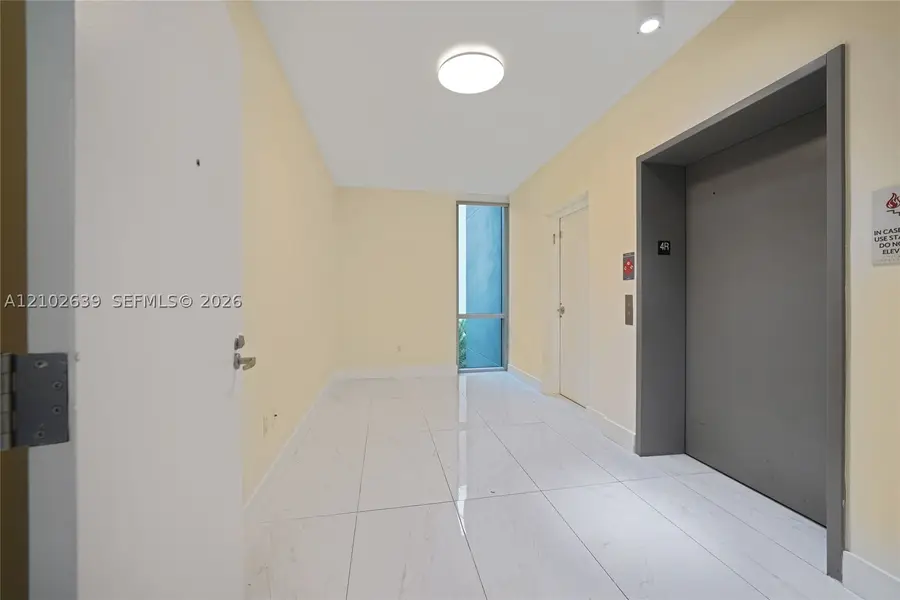 16385 Biscayne Blvd #407, North Miami Beach, FL 33160 - #3