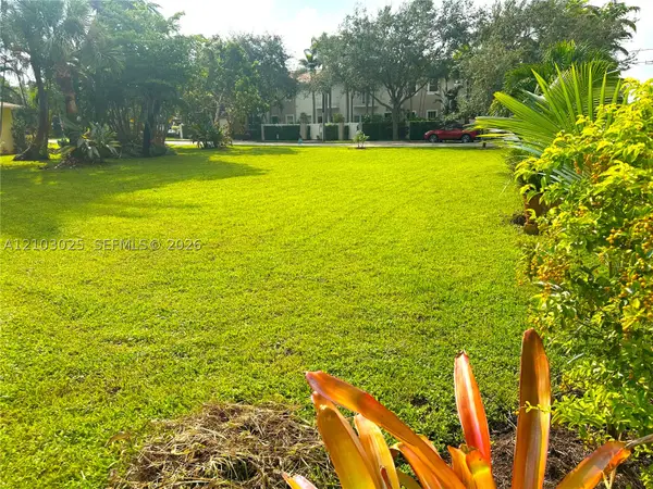13 ave NE 34th Ct, Oakland Park, FL 33334