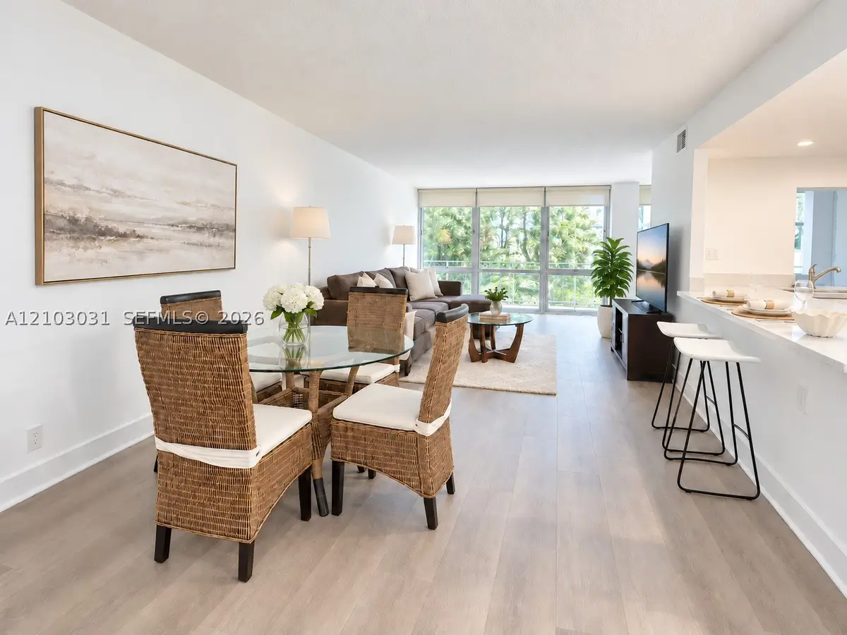 1000 Parkview Dr #202, Hallandale Beach, FL 33009 - #1