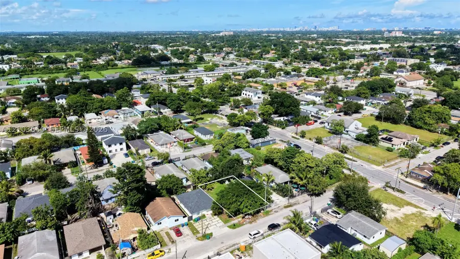 1825 NW 68th Ter, Miami, FL 33147 - #2