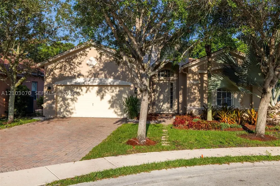 4339 W Whitewater Ave, Weston, FL 33332 - #3