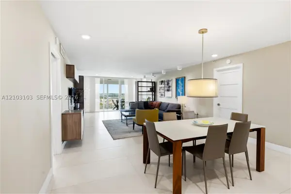 3507 Oaks Way #802, Pompano Beach, FL 33069