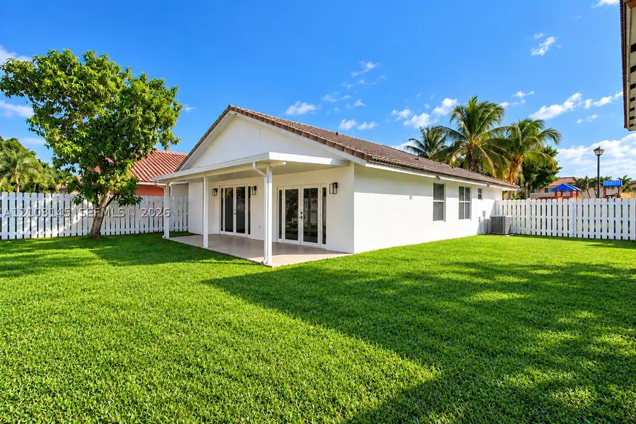11611 SW 10th Ct, Pembroke Pines, FL 33025 - #2