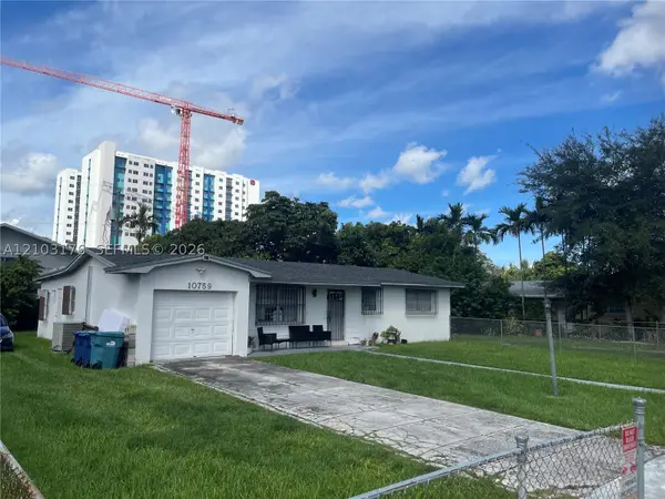 10759 SW 7th St, Sweetwater, FL 33174