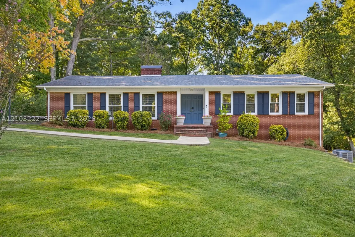 628 Kennedy Country Dr, Asheboro, NC 27205 - #1