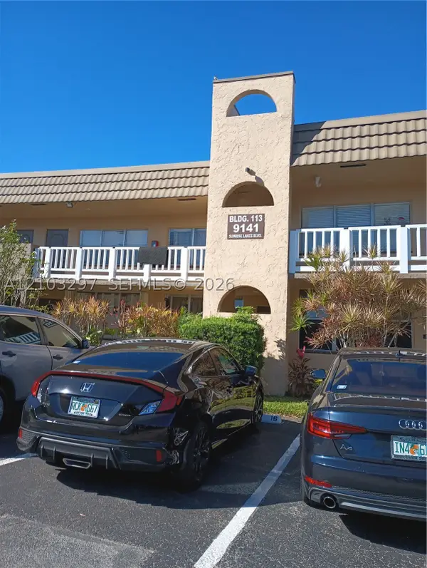 9141 Sunrise Lakes Blvd #219, Sunrise, FL 33322