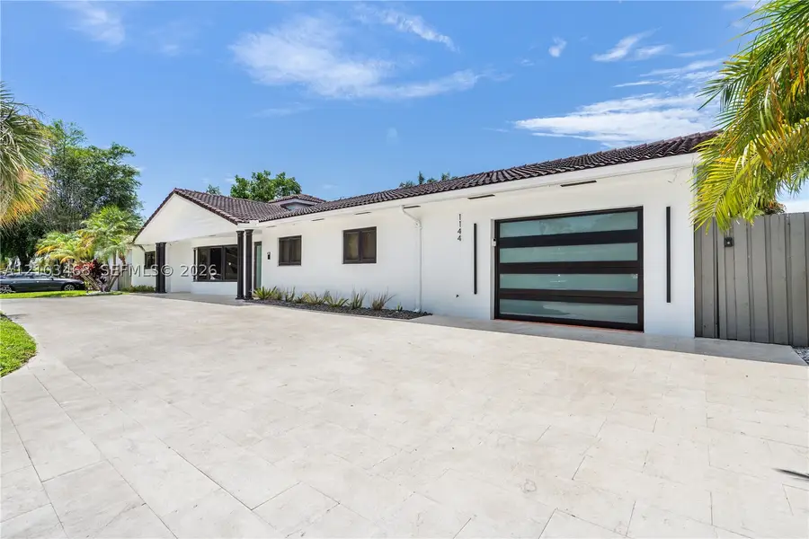1144 Adams St, Hollywood, FL 33019 - #2