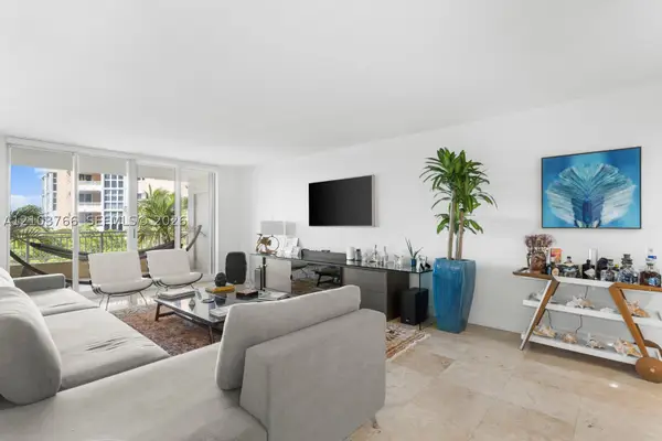 765 Crandon Blvd #310, Key Biscayne, FL 33149