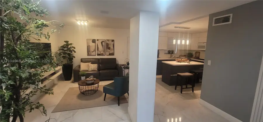 9371 Fontainebleau Blvd #I108, Miami, FL 33172 - #3