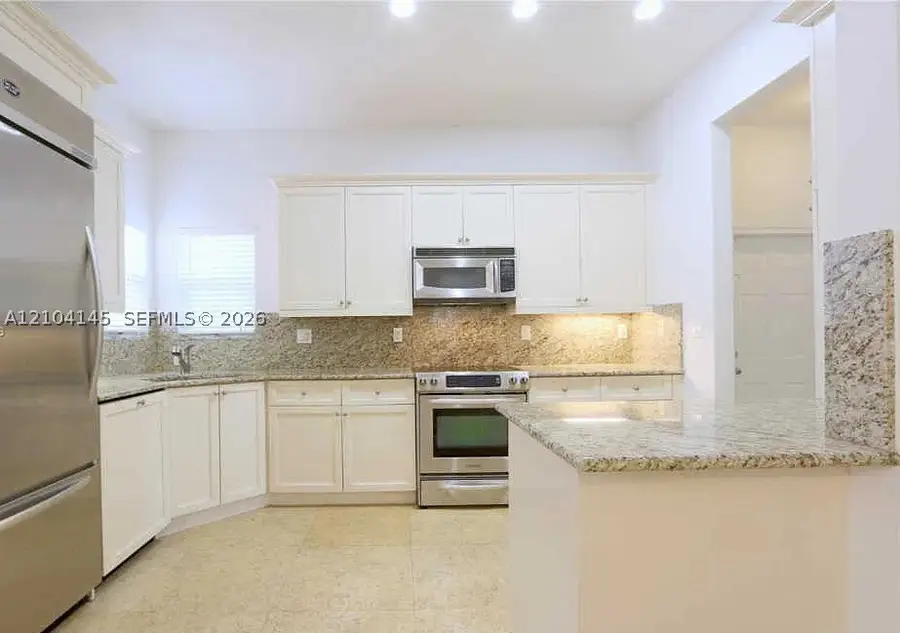 578 Loretto Ave #5, Coral Gables, FL 33146 - #2