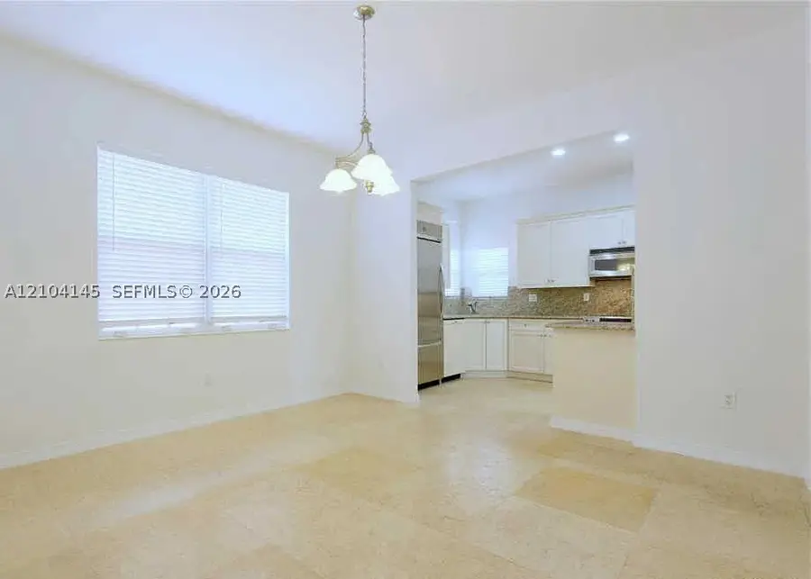578 Loretto Ave #5, Coral Gables, FL 33146 - #3