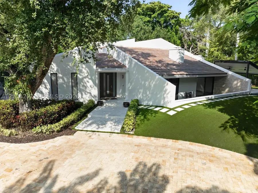 7001 Robles St, Coral Gables, FL 33143 - #2