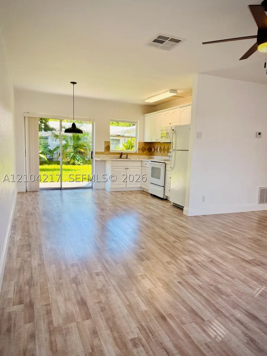 7105 NW 74th Pl, Tamarac, FL 33321 - #3