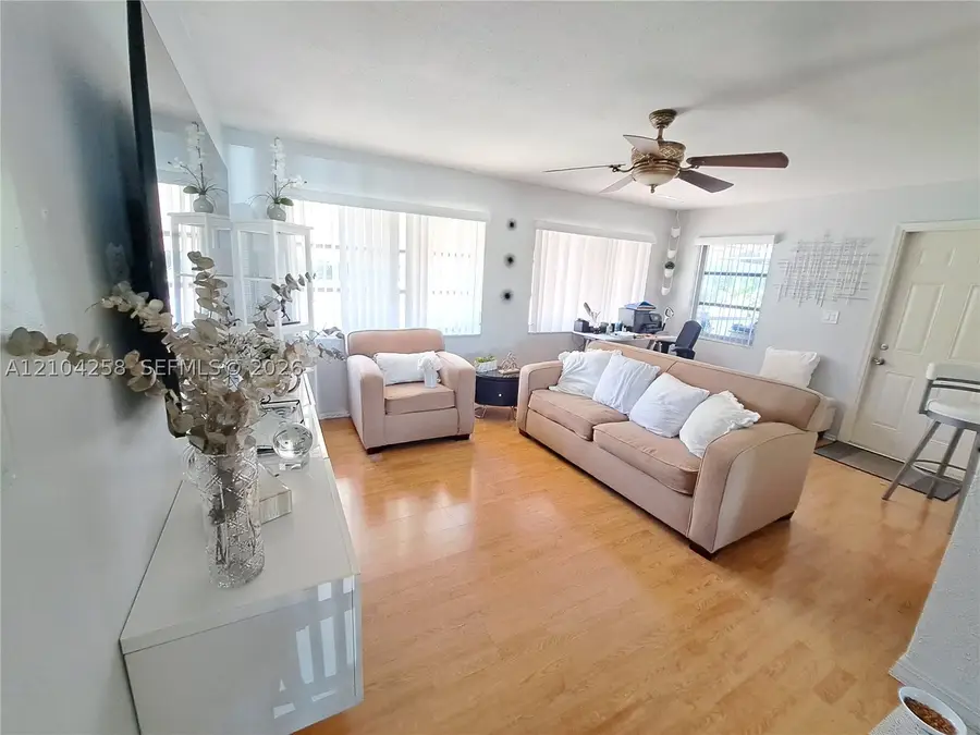 5010 NW 51st Ct, Tamarac, FL 33319 - #2