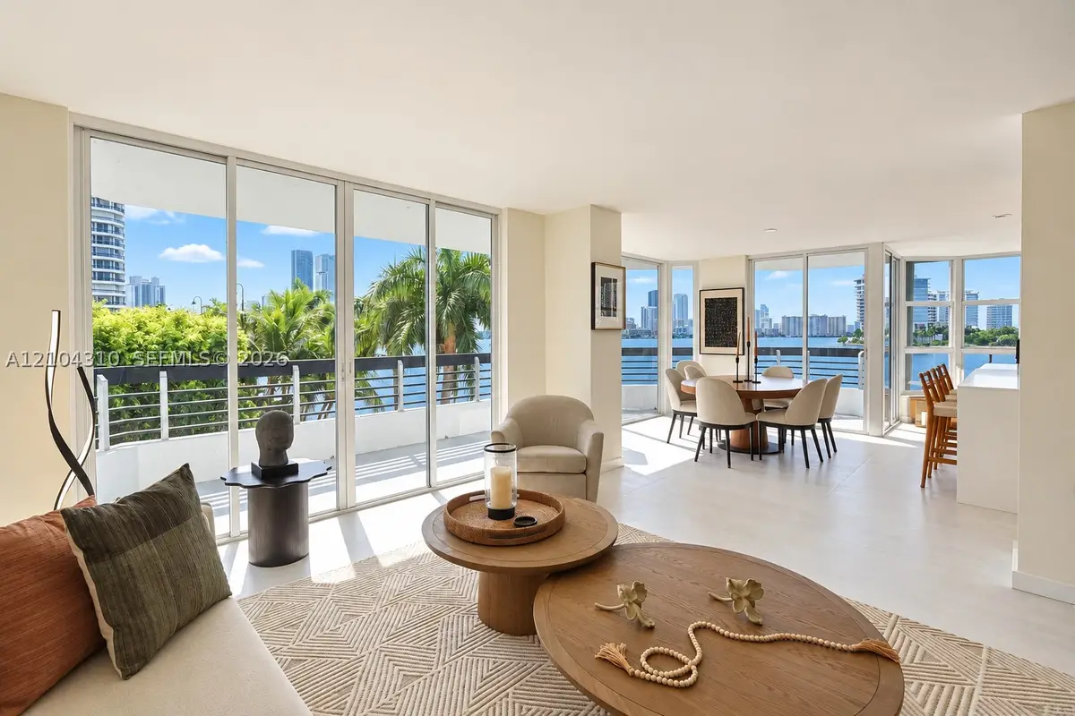 3530 Mystic Pointe Dr #415, Aventura, FL 33180 - #1