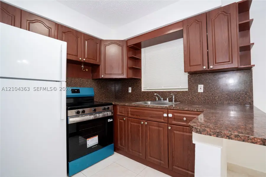 5270 SW 90th Way, Cooper City, FL 33328 - #2
