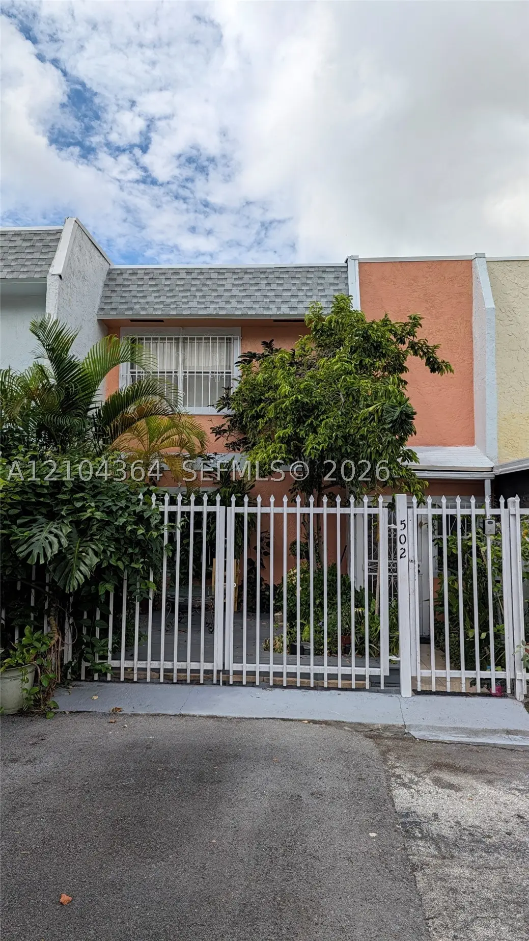502 NW 11th St, Miami, FL 33136 - #1