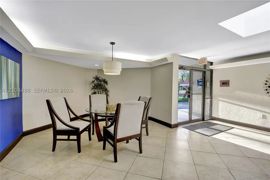 520 SE 12th St #305, Dania Beach, FL 33004 - #3