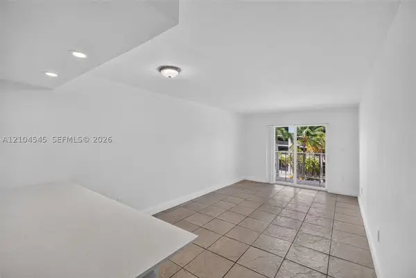 453 SW 2nd St #301C, Miami, FL 33130
