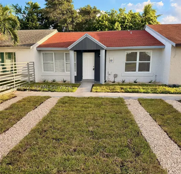 3954 NW 182nd Ln, Miami Gardens, FL 33055