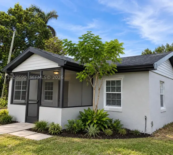 1140 Fourth Way, North Fort Myers, FL 33903