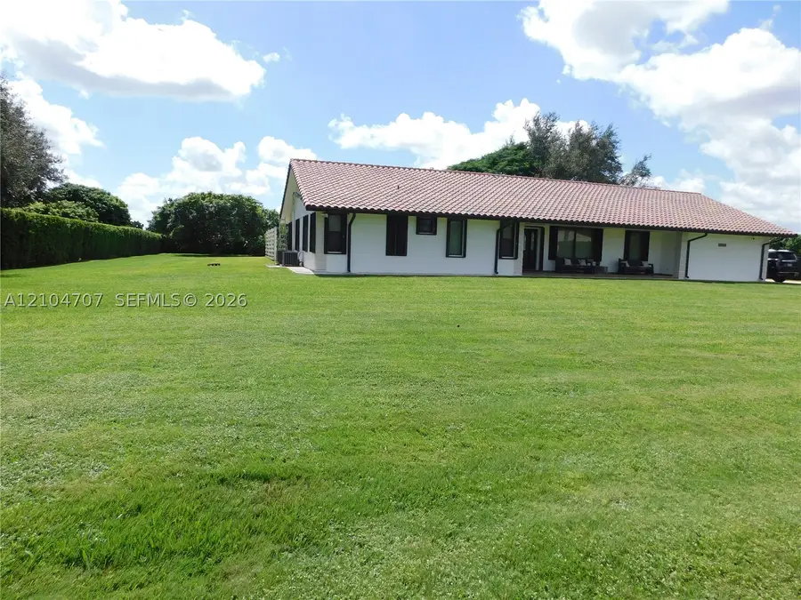 20500 SW 198th St, Miami, FL 33187 - #2