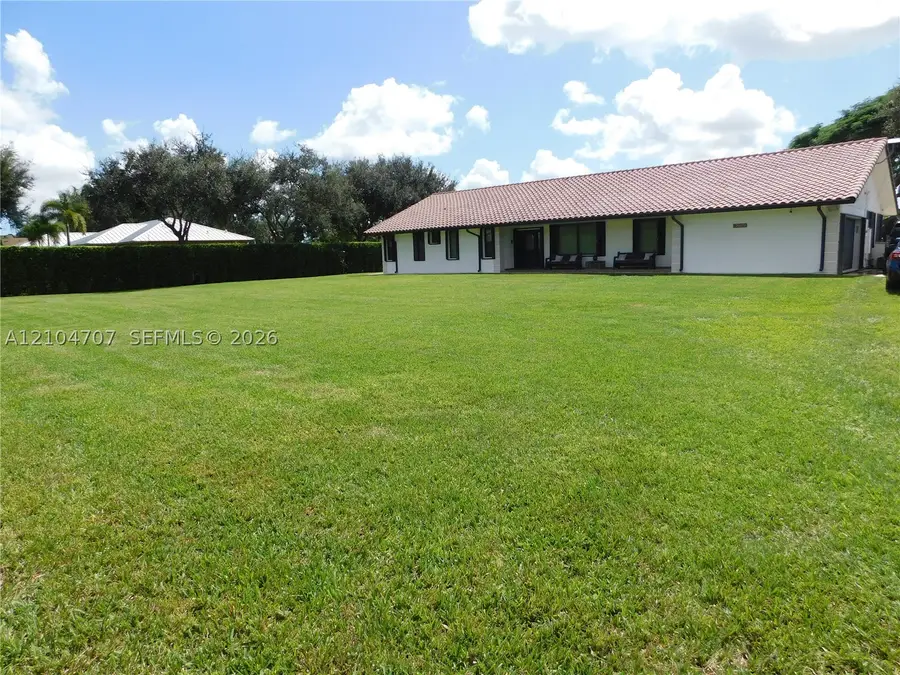 20500 SW 198th St, Miami, FL 33187 - #3