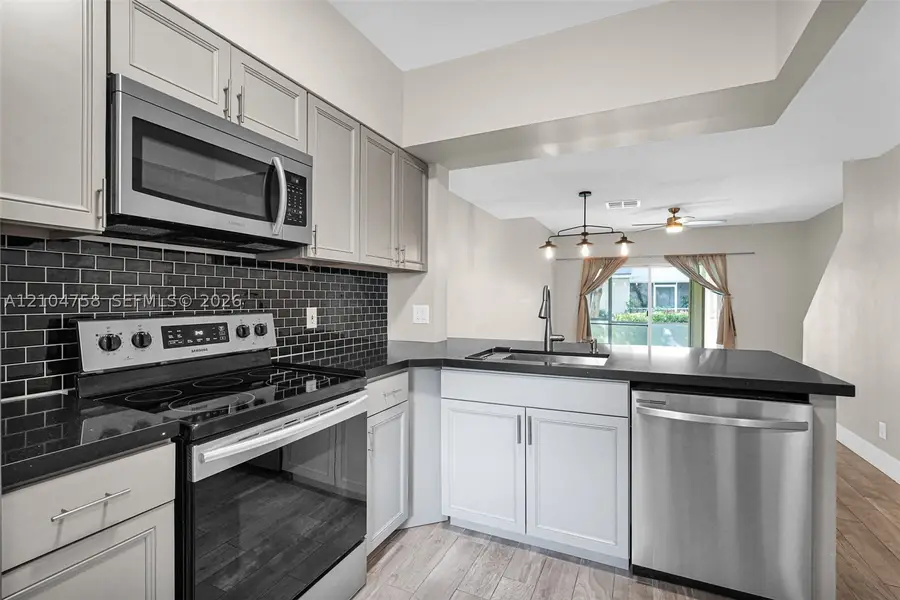 175 SW 96th Ave, Plantation, FL 33324 - #2
