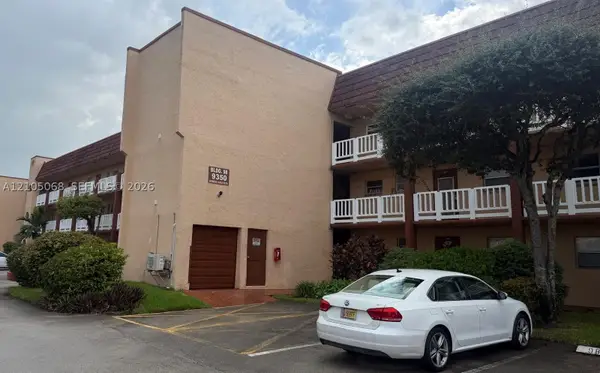 9350 Sunrise Lakes Blvd #201, Sunrise, FL 33322