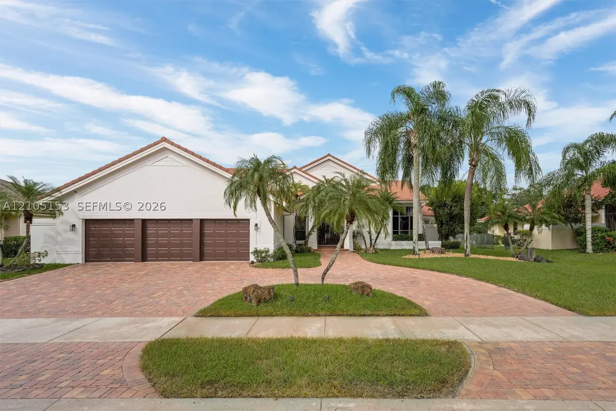 355 Coconut Cir, Weston, FL 33326 - #1