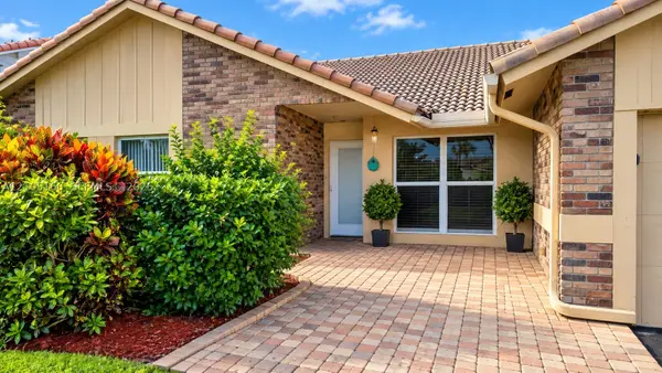 8506 NW 21st St, Coral Springs, FL 33071