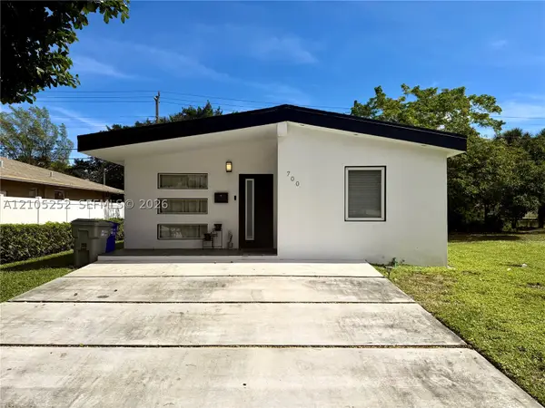 700 NW 17th Ter, Pompano Beach, FL 33069